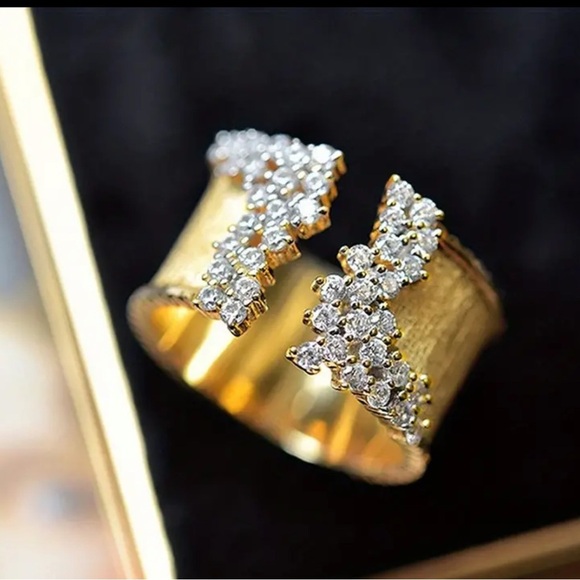 Golden Ring Female Zircon Cocktail Party Ring 18K Gold Plated for Women - Picture 2 of 7